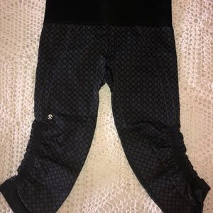 Lululemon Crop Yoga pants
